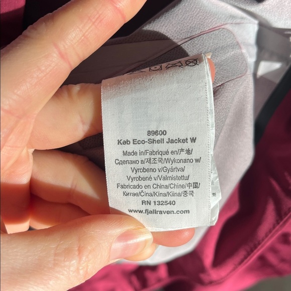 Fjallraven Dark Fuchsia Waterproof Keb Eco-Shell Jacket Sz XS - Picture 15 of 16